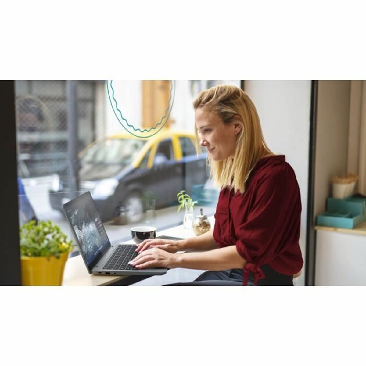 Lenovo Laptop Lenovo Ideapad 3 14Ian8 14" Intel Core I3 N305 8 Gb Ram 128 Gb Ssd